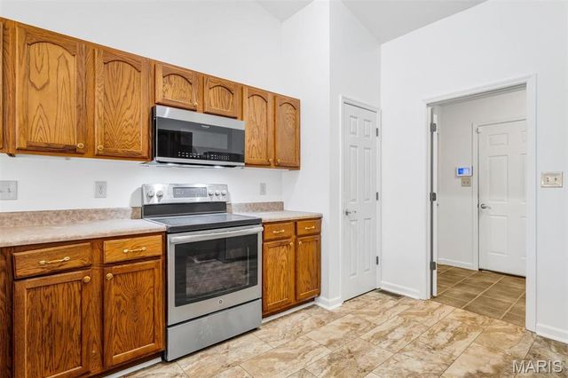 176 Carytown Lane, Florissant, MO 63034