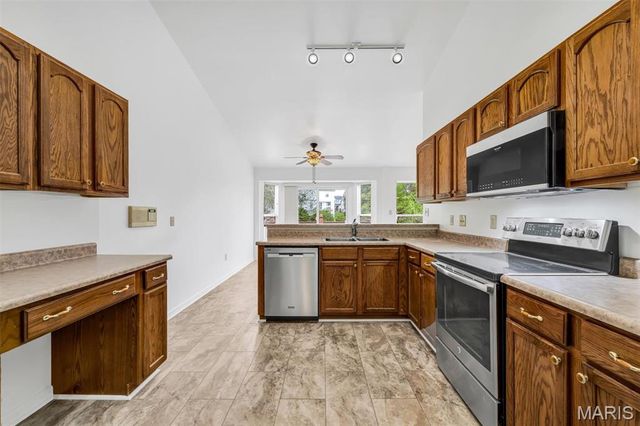 176 Carytown Lane, Florissant, MO 63034