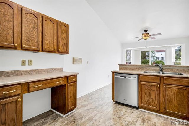 176 Carytown Lane, Florissant, MO 63034