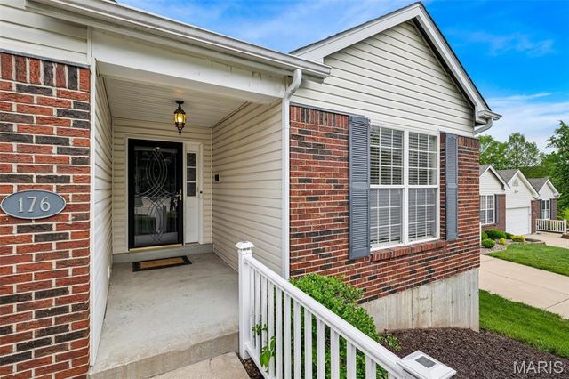 176 Carytown Lane, Florissant, MO 63034