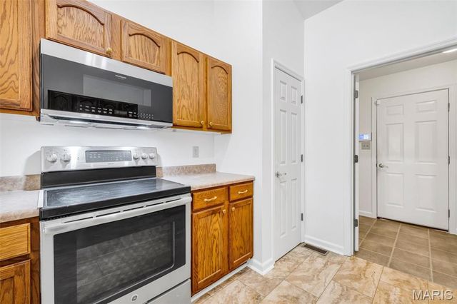 176 Carytown Lane, Florissant, MO 63034