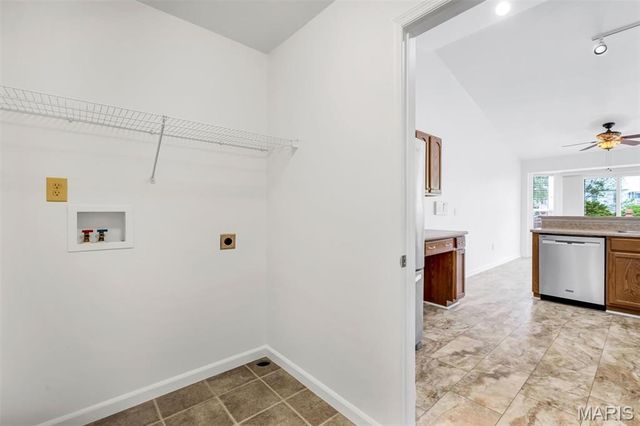 176 Carytown Lane, Florissant, MO 63034