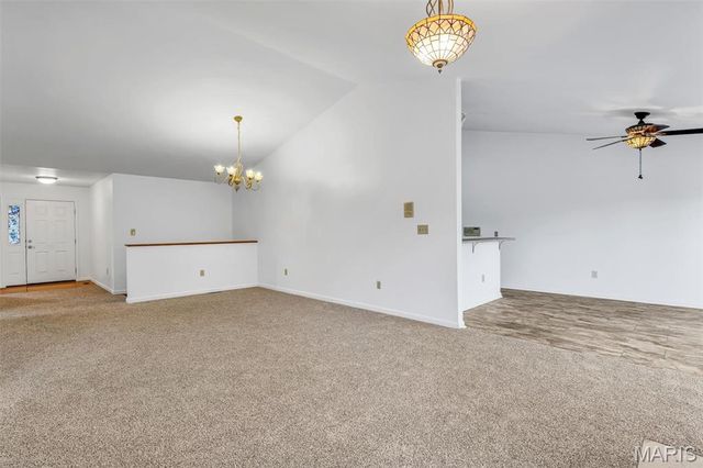 176 Carytown Lane, Florissant, MO 63034