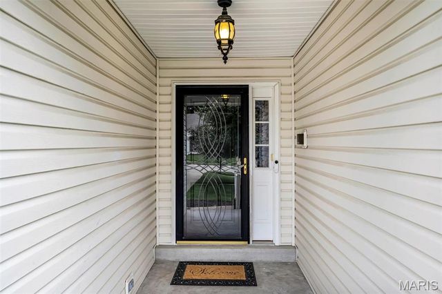 176 Carytown Lane, Florissant, MO 63034