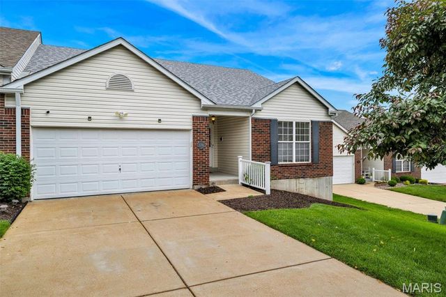 176 Carytown Lane, Florissant, MO 63034