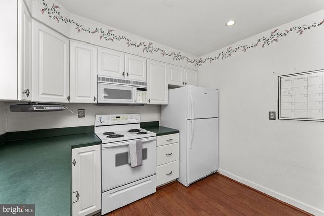 335 LEROY ST, Philadelphia, PA 19128