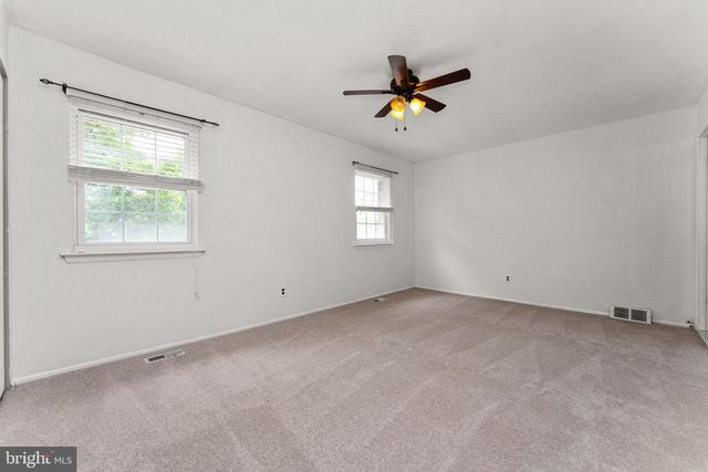 335 LEROY ST, Philadelphia, PA 19128