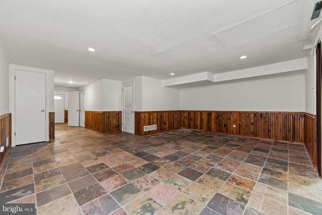 335 LEROY ST, Philadelphia, PA 19128