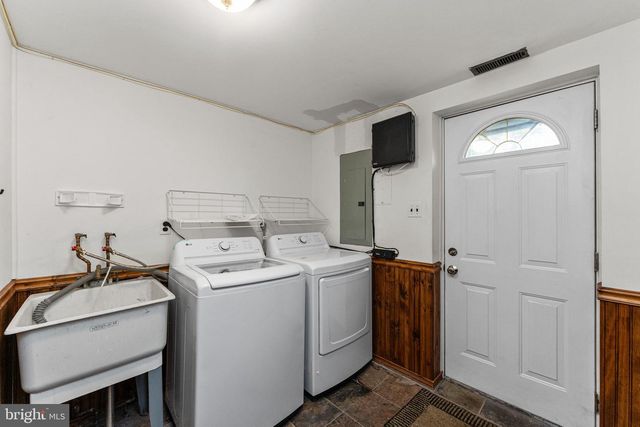 335 LEROY ST, Philadelphia, PA 19128