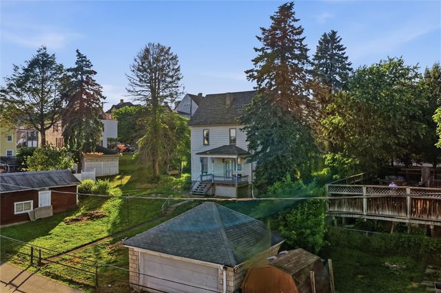 109 1st St., Dravosburg, PA 15034