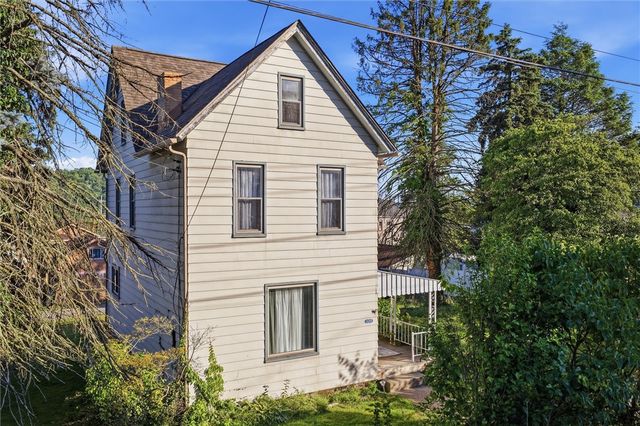 109 1st St., Dravosburg, PA 15034