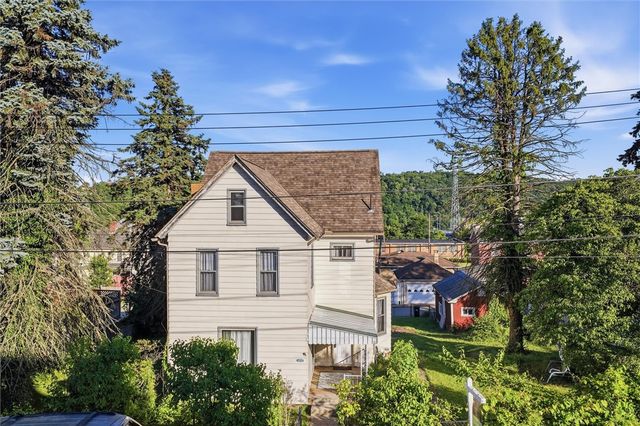 109 1st St., Dravosburg, PA 15034