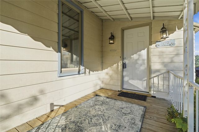109 1st St., Dravosburg, PA 15034