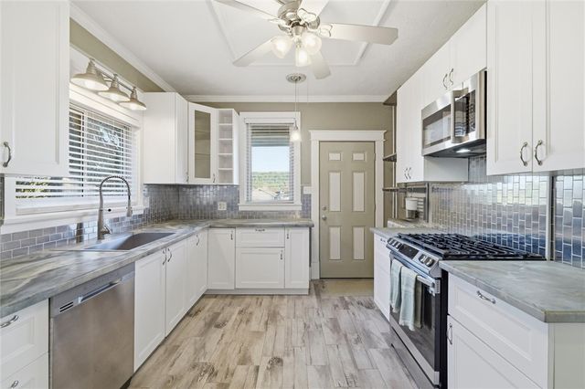109 1st St., Dravosburg, PA 15034