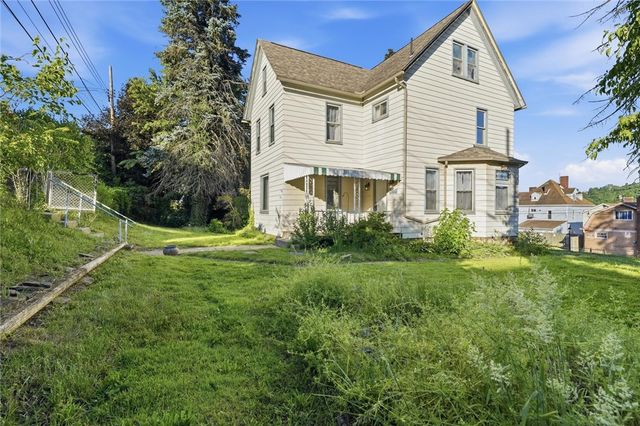 109 1st St., Dravosburg, PA 15034
