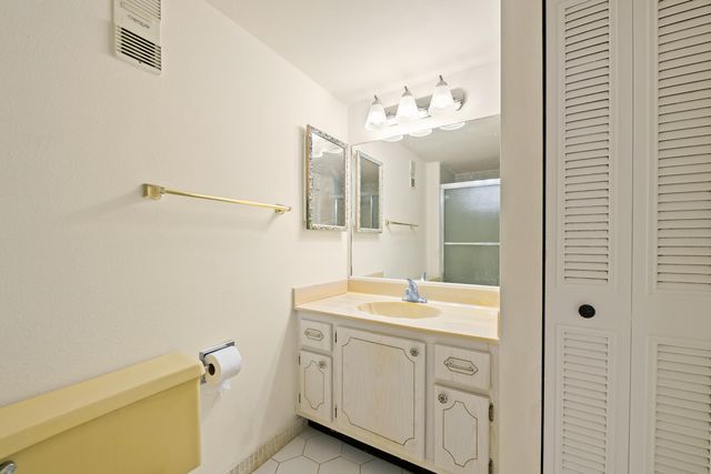 5180 E Sabal Palm Boulevard 239, Tamarac, FL 33319