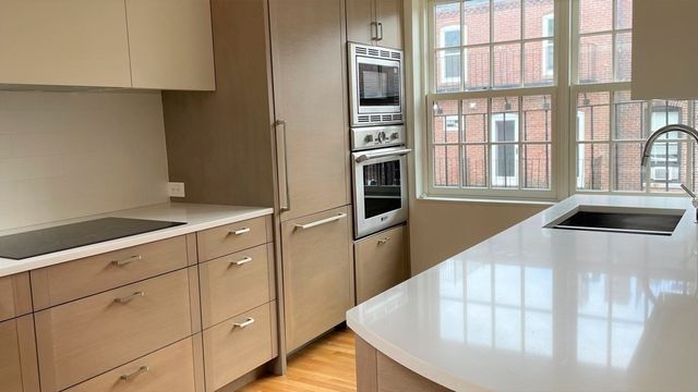 33 Lawrence St Penthouse, Boston, MA 02116