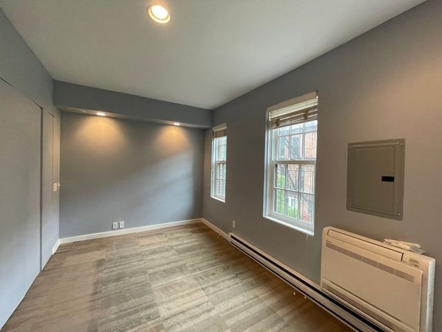 33 Lawrence St Penthouse, Boston, MA 02116