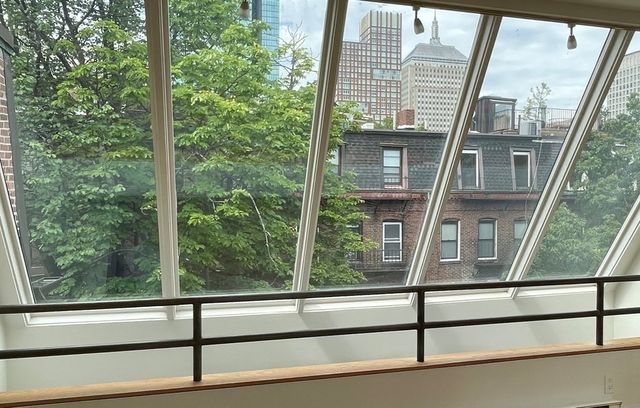 33 Lawrence St Penthouse, Boston, MA 02116