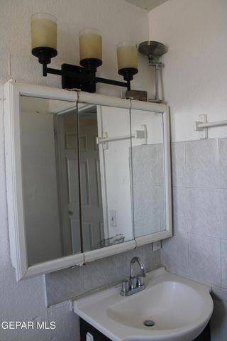 1368 REID Road B, Socorro, TX 79927
