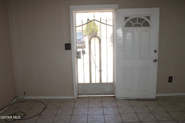 1368 REID Road B, Socorro, TX 79927