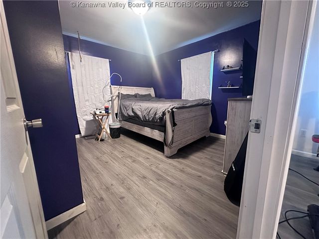 110 Surface Street, East Bank, WV 25067