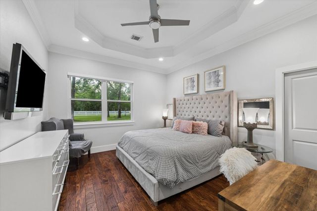 10897 Lake Forest Drive, Conroe, TX 77384