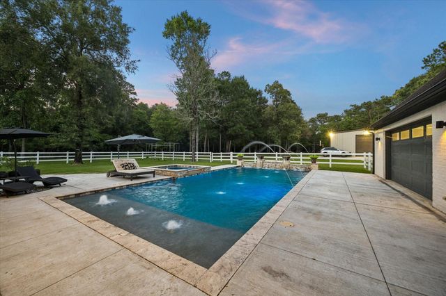 10897 Lake Forest Drive, Conroe, TX 77384