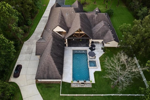 10897 Lake Forest Drive, Conroe, TX 77384