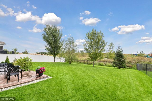 1909 Meridian Curve, Carver, MN 55315