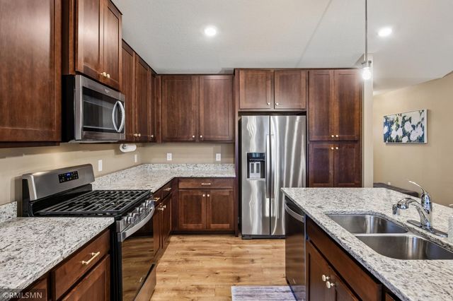 1909 Meridian Curve, Carver, MN 55315