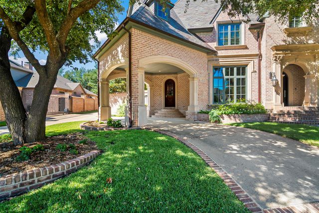 44 Armstrong Drive, Frisco, TX 75034