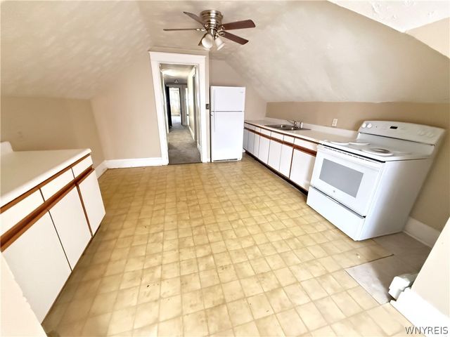 368 Spruce Avenue, Niagara Falls, NY 14301