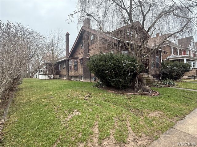 368 Spruce Avenue, Niagara Falls, NY 14301