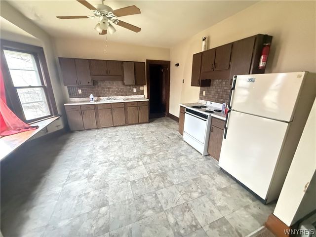 368 Spruce Avenue, Niagara Falls, NY 14301