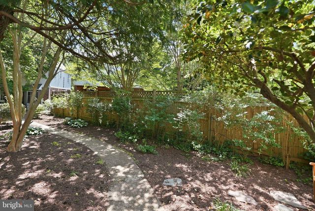 3721 MASSACHUSETTS AVE NW, Washington, DC 20016