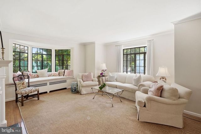 3721 MASSACHUSETTS AVE NW, Washington, DC 20016
