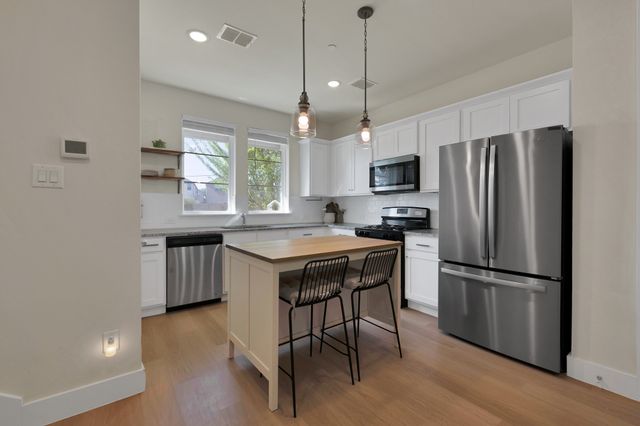 7608 Resting Mews, North Richland Hills, TX 76182