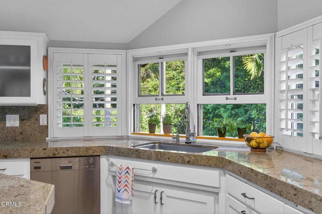 Image 17 of property listing at 130 Hermosillo Road, Montecito, CA 93108