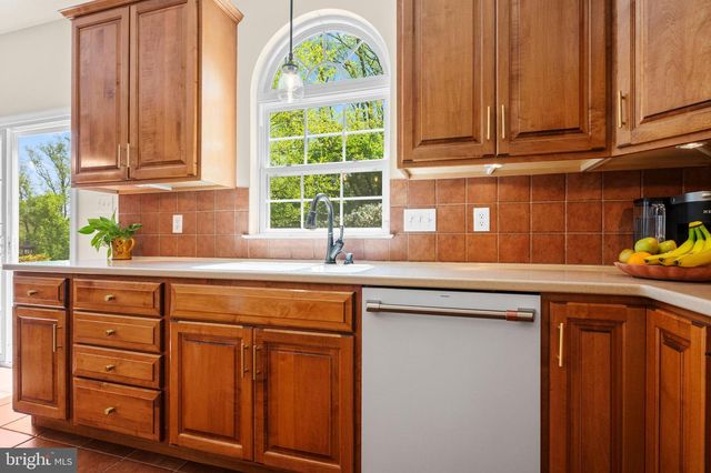 304 HERINGTON DR, Reading, PA 19608