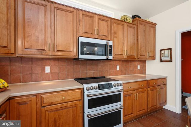 304 HERINGTON DR, Reading, PA 19608