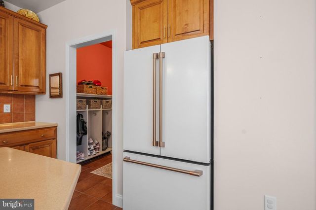 304 HERINGTON DR, Reading, PA 19608
