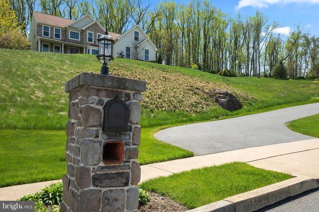 304 HERINGTON DR, Reading, PA 19608