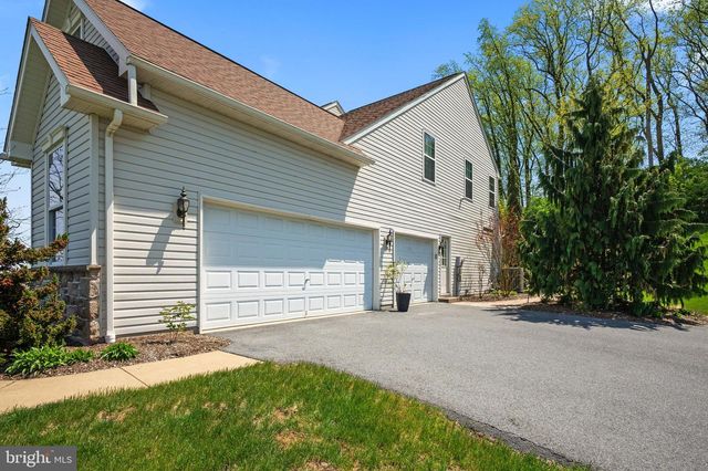 304 HERINGTON DR, Reading, PA 19608