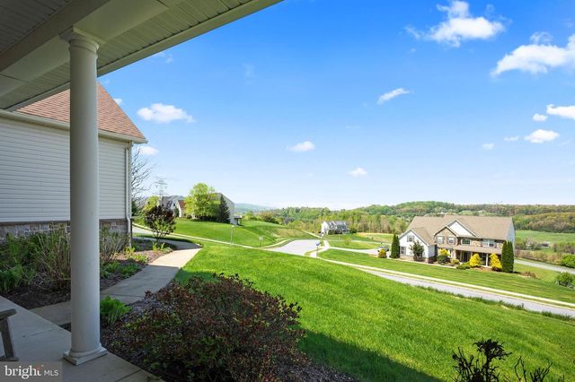 304 HERINGTON DR, Reading, PA 19608