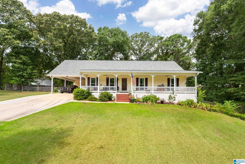 153 MAPLEWOOD CIRCLE, Pell City, AL 35128