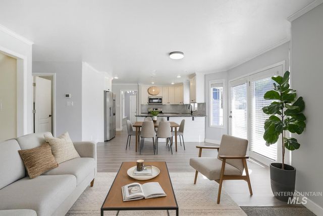 2024 Julie Ln, Twin Falls, ID 83301