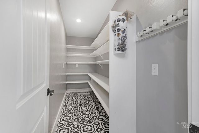 2024 Julie Ln, Twin Falls, ID 83301