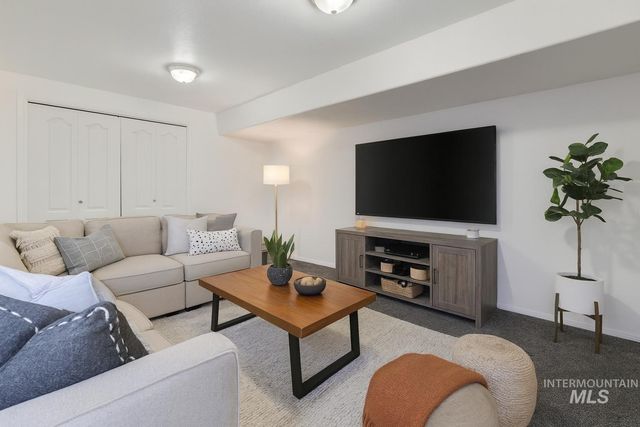 2024 Julie Ln, Twin Falls, ID 83301