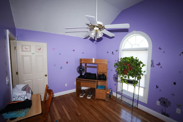 2678 KY - 229, Gray, KY 40734